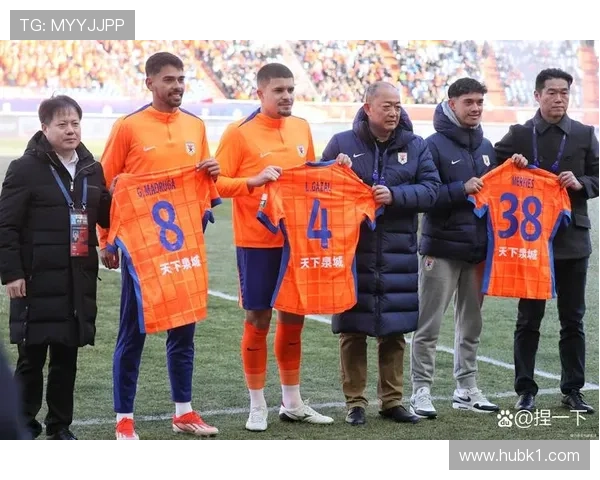 山东泰山中场一招鲜战术节奏失控，阶段性表现受限对赛季走势形成制约