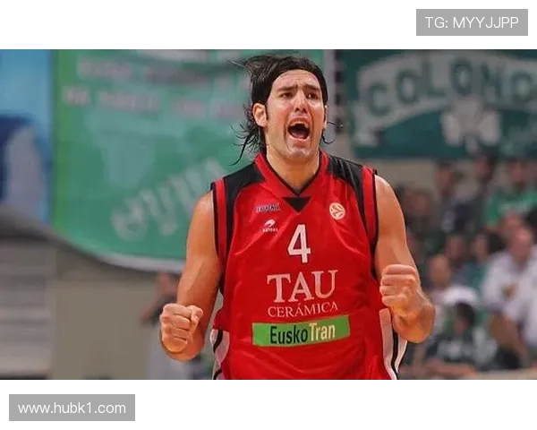 斯科拉无球策应改变进攻节奏，老将经验主导内线攻防