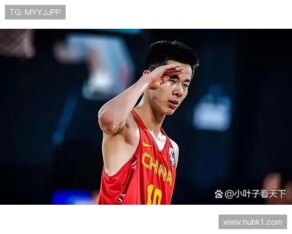 郭昊文这自律程度，连健身房镜子都开始反光了